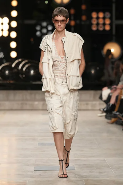 Look 29